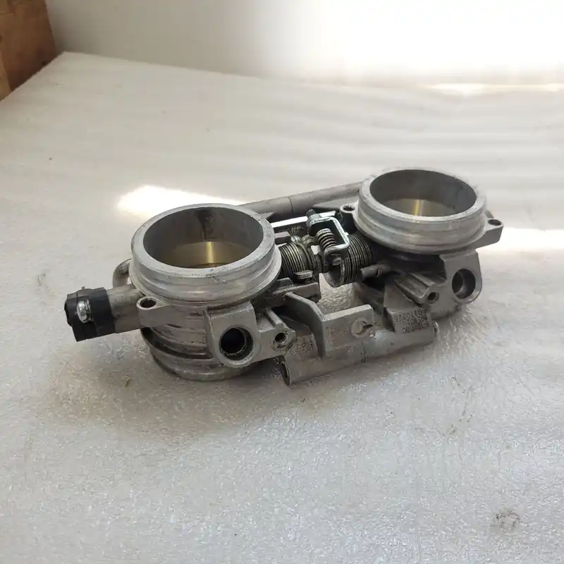 (new ref. 420893801) throttle body Bon Plan